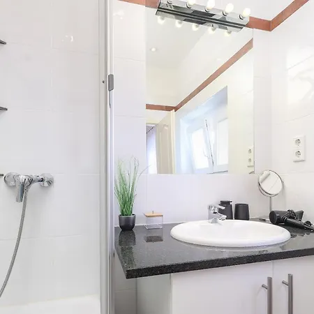 Apartment Feria 1 *